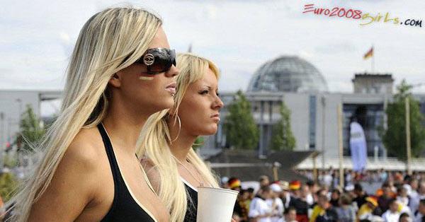 Фанатки на ЧЕ-2008 (70 фото)
