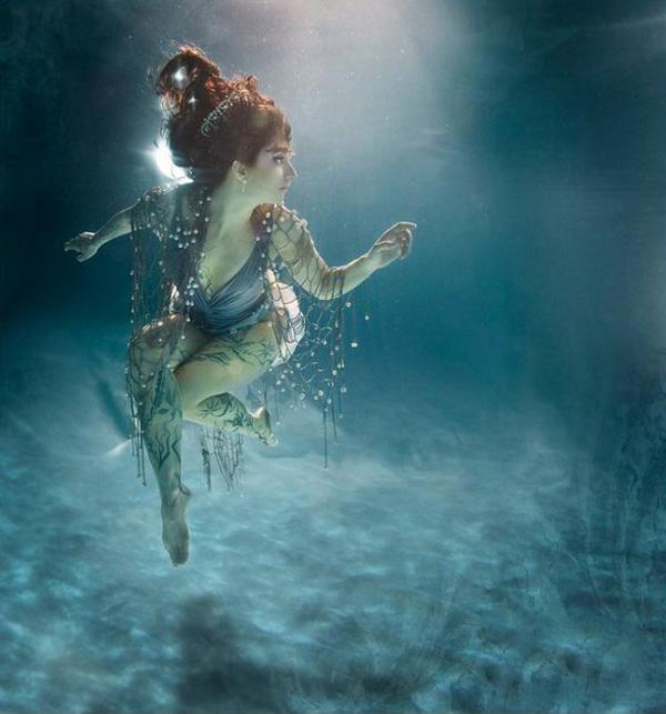 Подводная фотография Зены Холловэй (Zena Holloway)