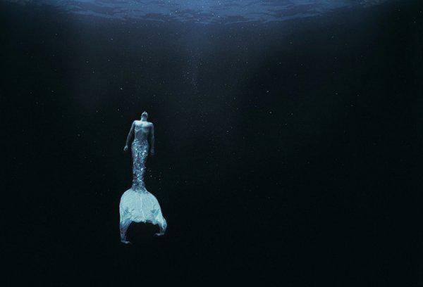 Подводная фотография Зены Холловэй (Zena Holloway)