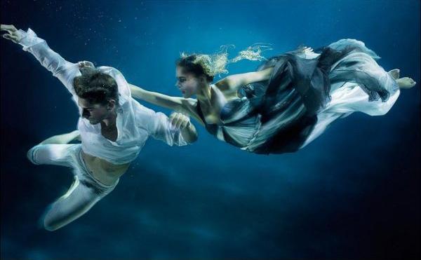 Подводная фотография Зены Холловэй (Zena Holloway)