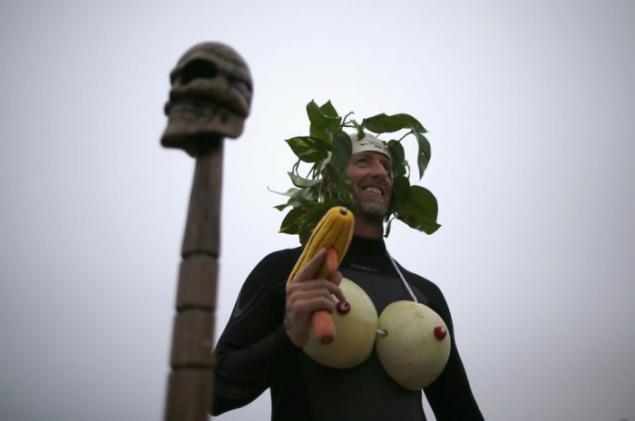 «ZJ Boarding House Halloween Surf»