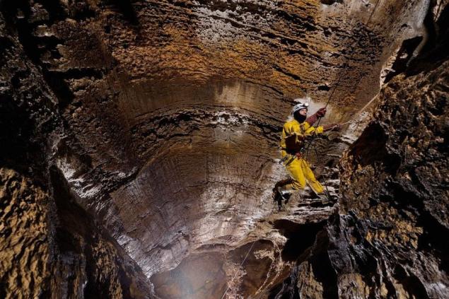 Gouffre Berger The Deepest And Most Dangerous Caves In The World Page 1