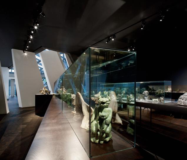 El museo canadiense de la iglesia. página 1