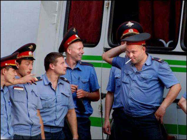 Их служба и опасна и трудна