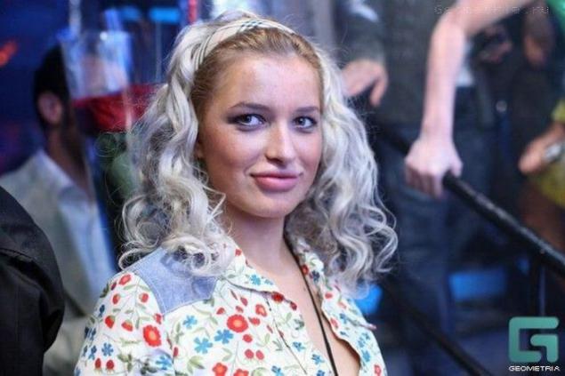 Сколько в мире силикона - страшно подумать.