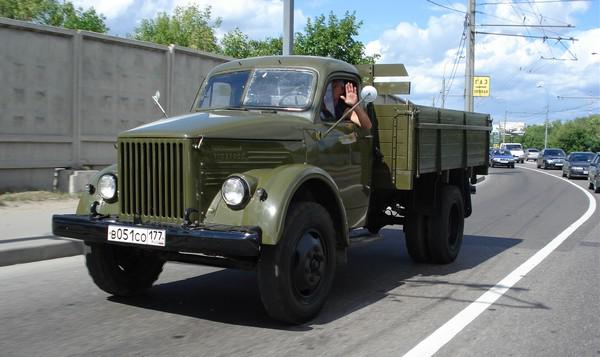 苏联蒸汽卡车图片