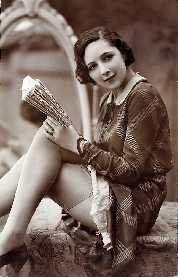 Photographs Of Girls Of The Last Century
